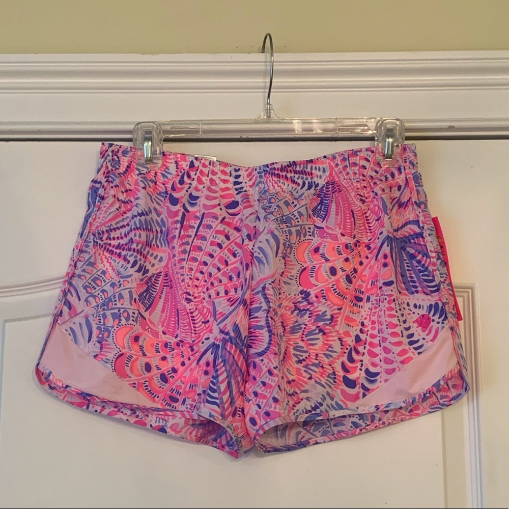NWT Lilly Pulitzer Luxletic shorts, size Small.